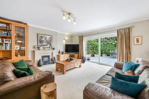 ALEXANDRA ROAD (11).jpg