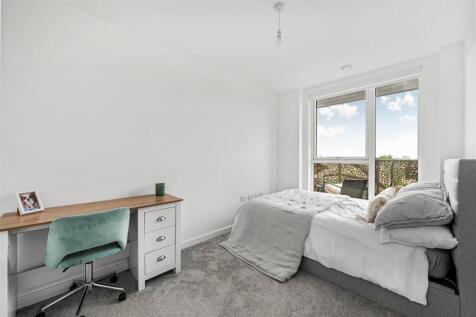 29 Pembrey Court.11.jpg