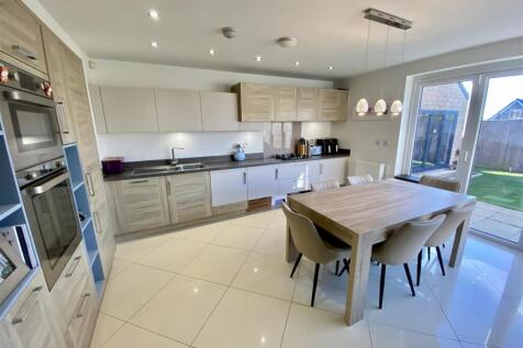 Bramleys Estate Agents - Moorcroft Close - Mirfiel