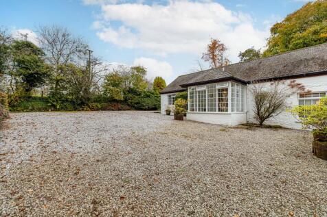 4 bed, 4 bath Detached in Glasgow - Photo 8