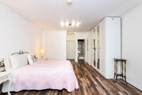5 bed, 5 bath Detached in Glasgow - Photo 20