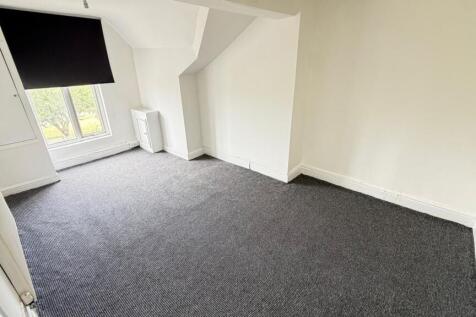 ***HOMEOWNER GUARANTOR REQUIRED***LYONS ESTATES is pleased to offer TO LET this well-presented one-bedroom flat situated on Stanley Road in the heart of Bootle.