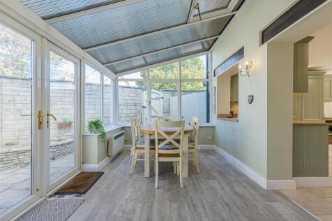 Conservatory - Family Room 6.jpg