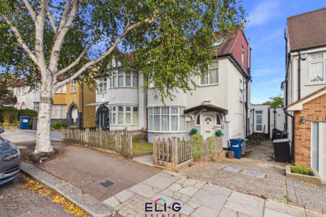 Chain-Free Five-Bedroom Semi-Detached Family Home