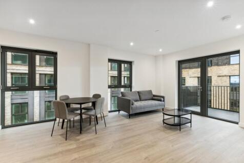 This spectacular apartment in this brand new luxury development. The apartment comprises; spacious open plan reception room, double bedrooms and luxury bathroom suite. Access to gym.