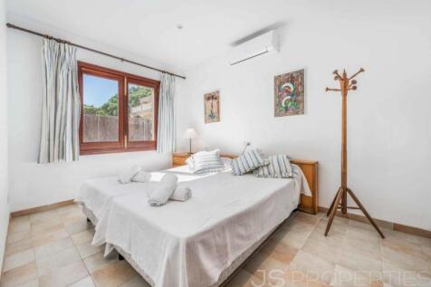 Villa for sale in Llenaire