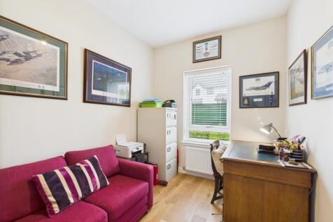 CAM03481G0-PR0111-STILL008