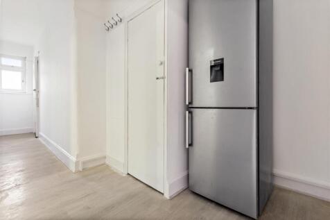 4. 91 Stamner Court-008.JPG