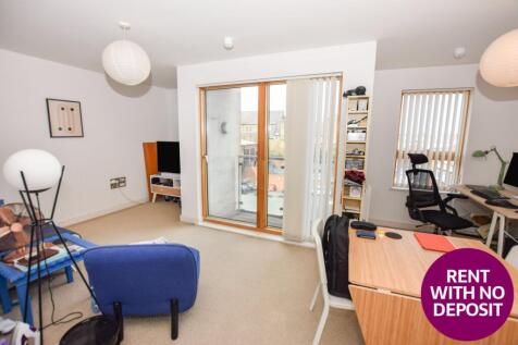 DEPOSIT FREE OPTION AVAILABLE | AVAILABLE 4TH AUGUST | UNFURNISHED | BALCONY | BILLS PACKAGE AVAILABLE FOR STUDENTS AT ADDITIONAL COST | Britton House is a popular development located in the Green Qua