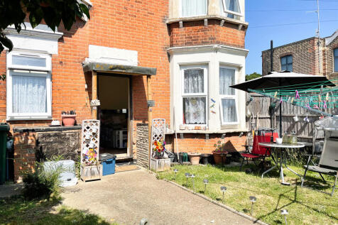 69 High Street ga...