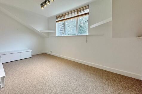 Living Space/Bedroom