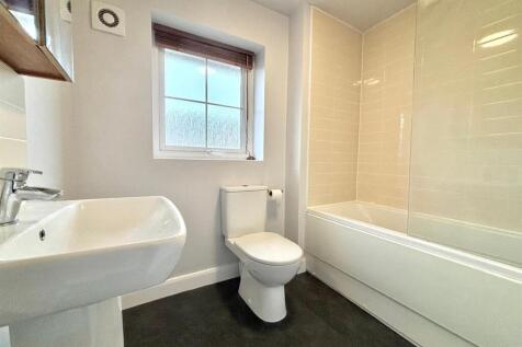 WhatsApp Image 2025-11-27 at 11.05.32_4f064d37.jpg