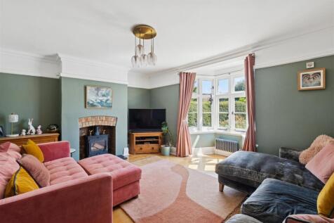 Norton Way South 331-040.jpg