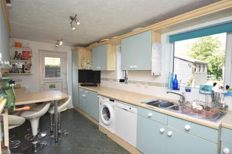 Kitchen/Breakfast...