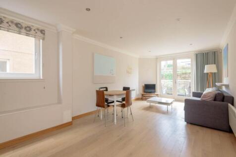 61279_HamiltonCourt-