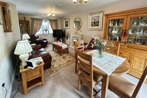 Dining/Lounge