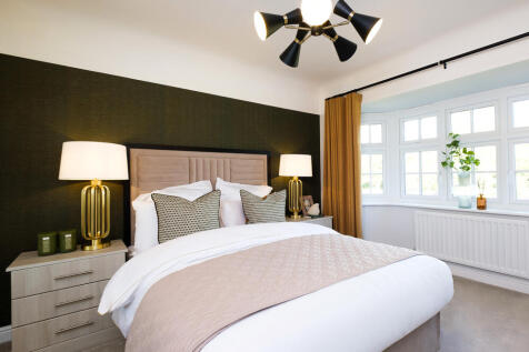 The Stratford Lifestyle - Main Bedroom
