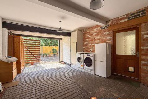 Open Garage/Utility