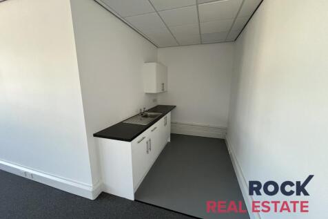 Unit F Kitchen.jpg