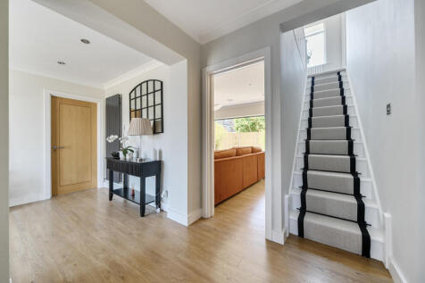 1306726-19-685343...