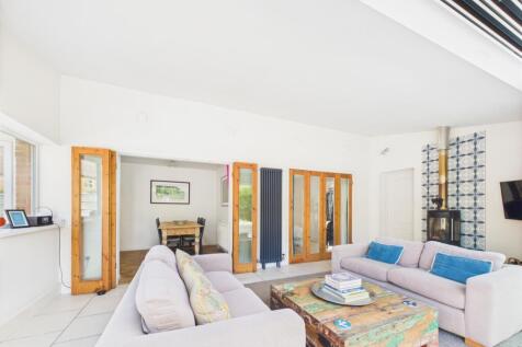 3. CAM04922G0-PR0058-STILL032