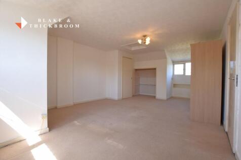 FIRST FLOOR: BEDROOM ONE