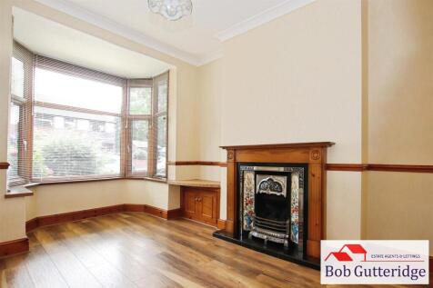 BAY FRONTED LOUNGE