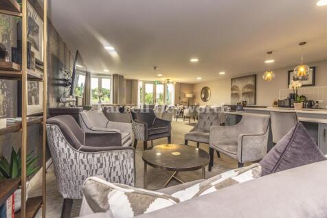 Communal Lounge g