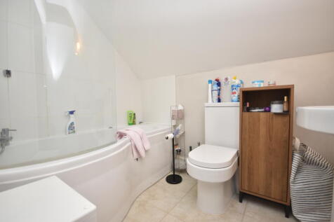 Bathroom.JPG