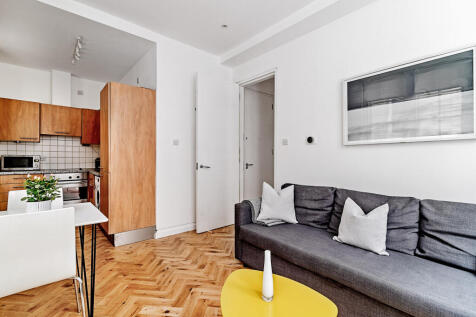 Cathedral_Court_07