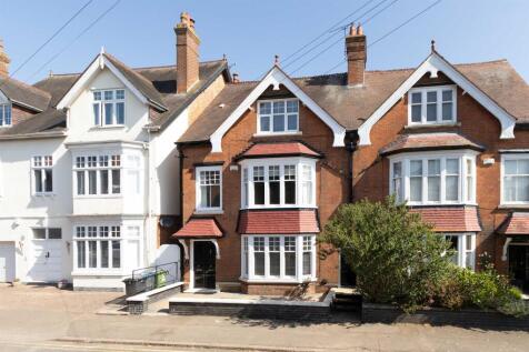 8 Elsee Road, Rugby