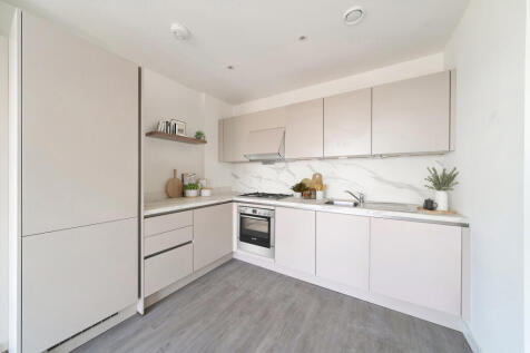 Pullman virtually staged kitchen