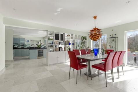 Kitchen/ Family Room