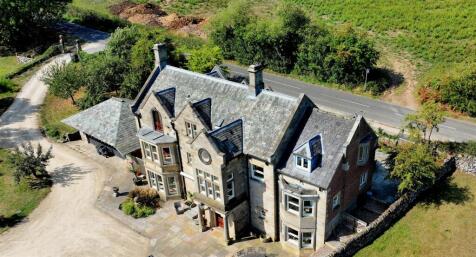 dji_fly_20250825_114246_528_1756123934095_aeb-comb