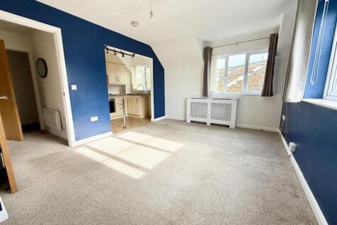 lounge to kitchen