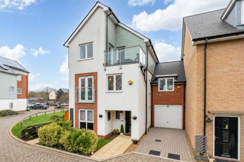 Appletree Way - Front Shot