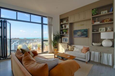 Living room 5