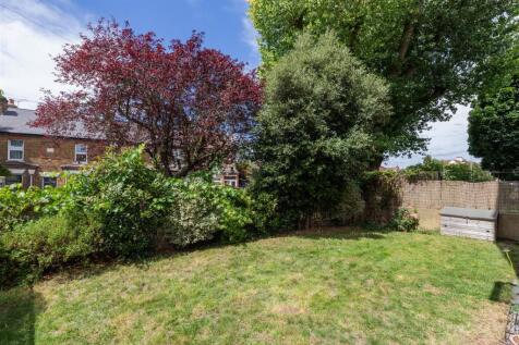 Starley Close, E17