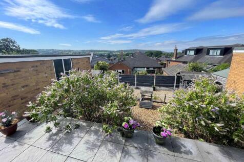 Rear Garden & Views