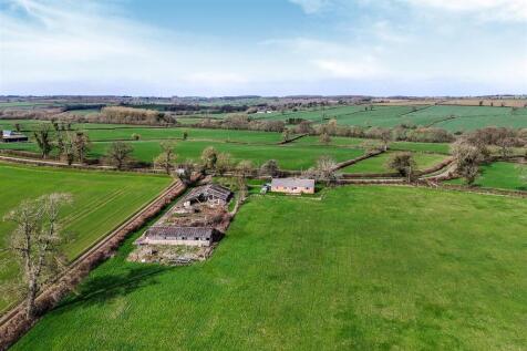 Holywell Farm, Bradden (10).jpg