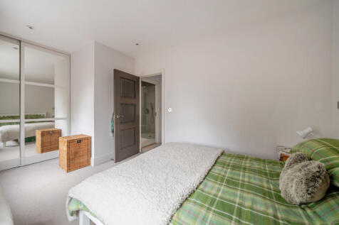 1381419-27-69148f...