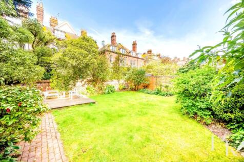 Third Avenue, 18, Ascot House, Flat 1-012 copy.JPG