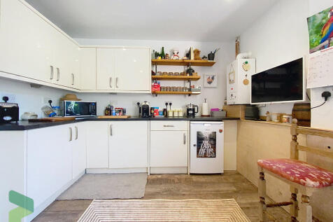 Fitted Dining Kit...