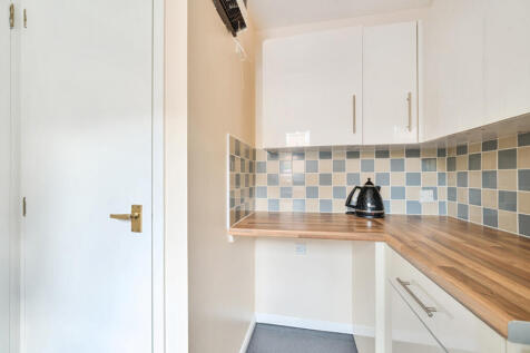 1333497-8-688a539...