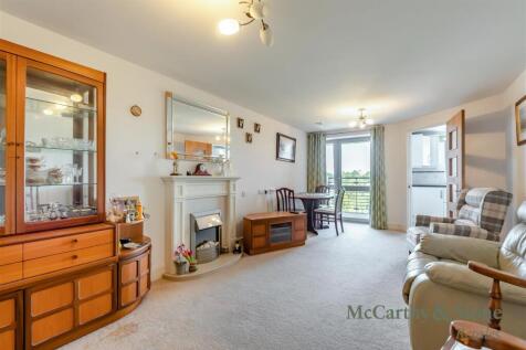 8700732-interior02.jpg
