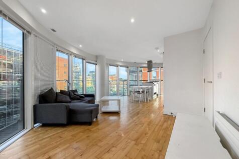 Captivating 2-bed apartment in Leeds city centre. Features modern living space, renovated kitchen, secure entry system. Close to shops, dining, and transport. Perfect for urban lifestyle seekers.