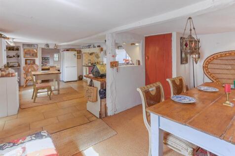 Holly Lodge, Barby