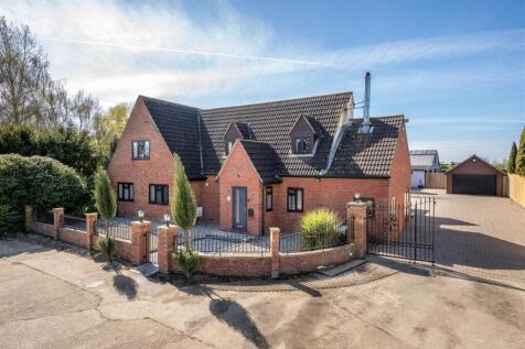260326 - 23 Spinney Road, Chawston - 01.jpg