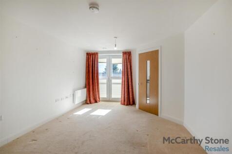 8687451-interior10.jpg