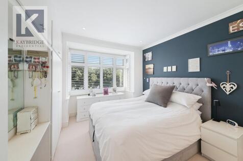 Bridgewood Road, Worcester Park - KT4 8XS